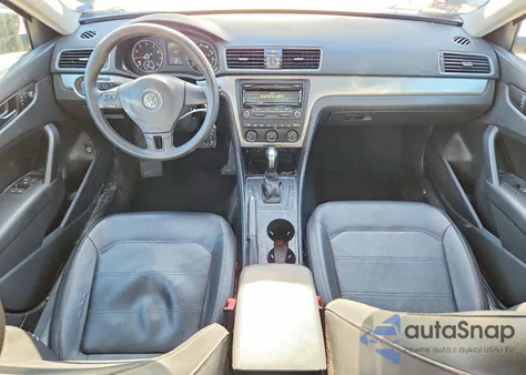 2013 Volkswagen Passat S z USA, uszkodzony, nr VIN 1VWAP7A32DC136083